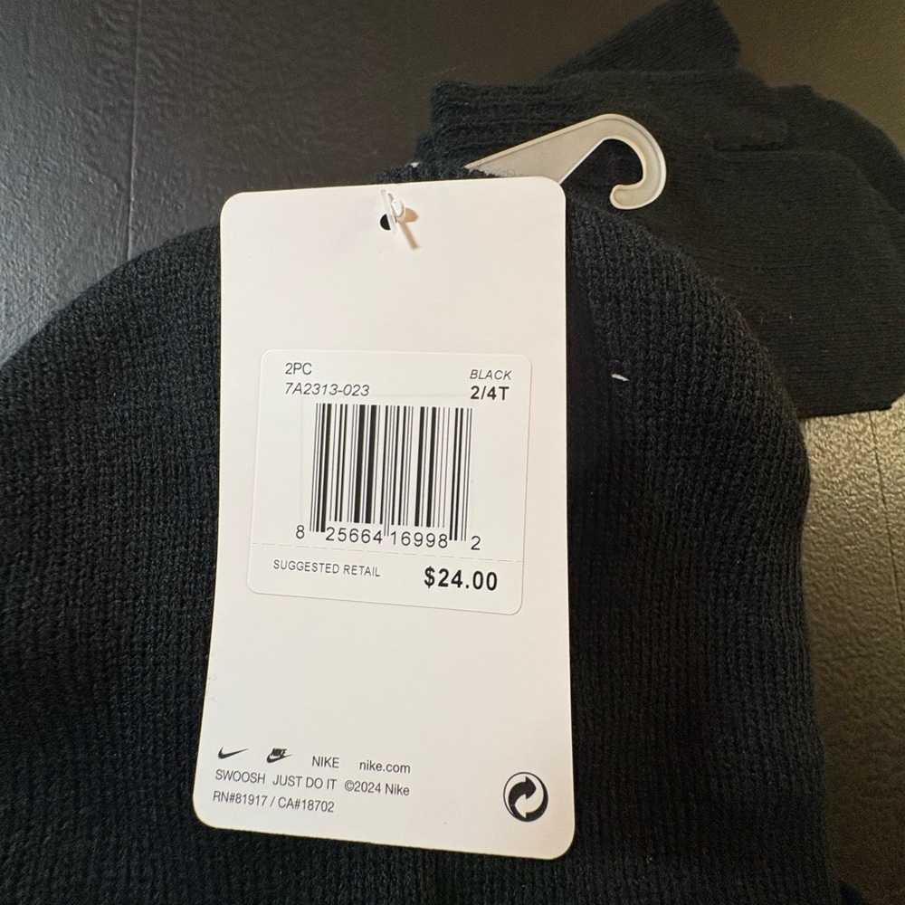 Nike Toddler Black Knit Beanie and Gloves Set fits‎ like 2/4T - Picture 5 of 8